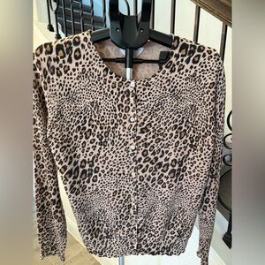 Time and Tru Leopard-Pattern Snap Cardigan in Dark Tan & Black